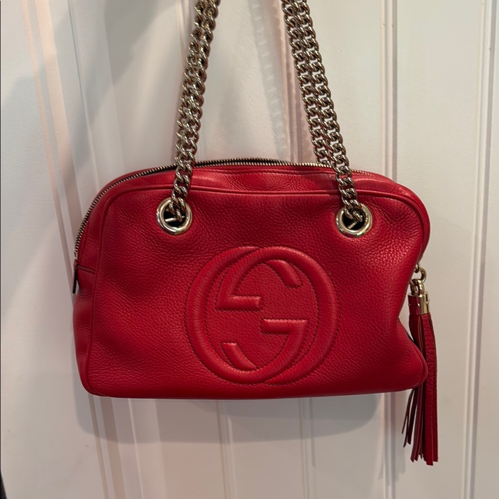 Gucci Soho Shoulder Bag in Red Pebbled leather